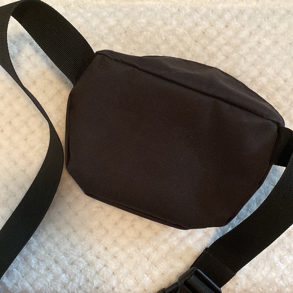 Herschel ajustable belt bag - Picture 6 of 6